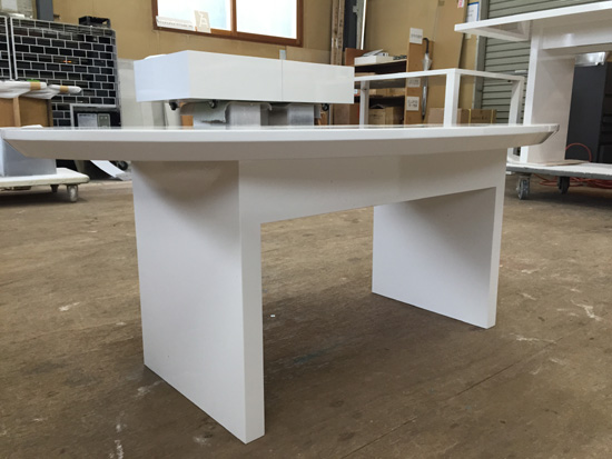 ローテーブル　楕円　白